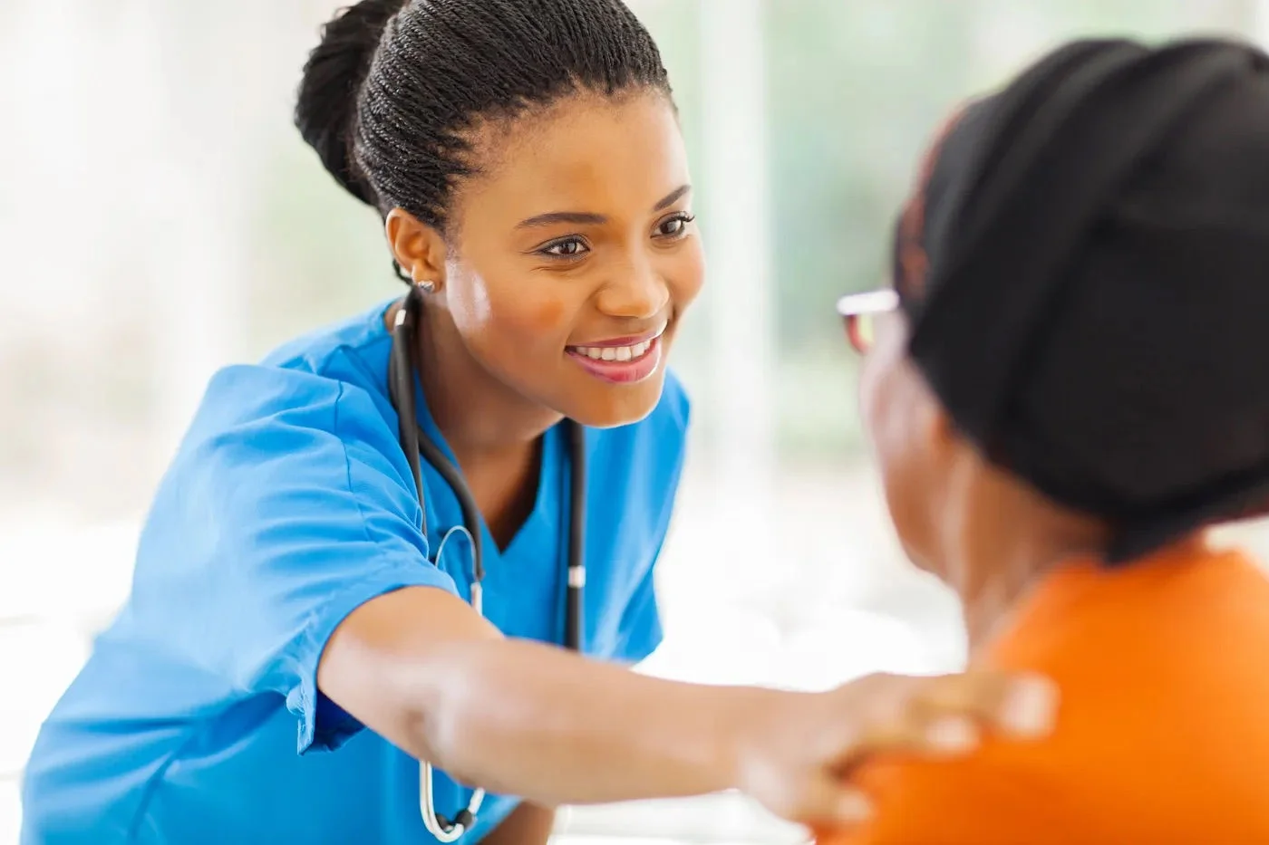 article-top-five-nursing-staffing-photo-nurse-patient-care-header